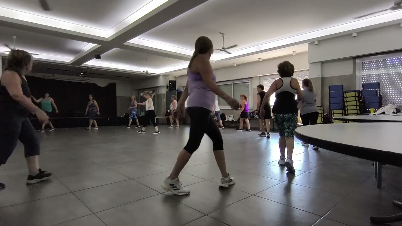 Melech Echad Leolam Dance