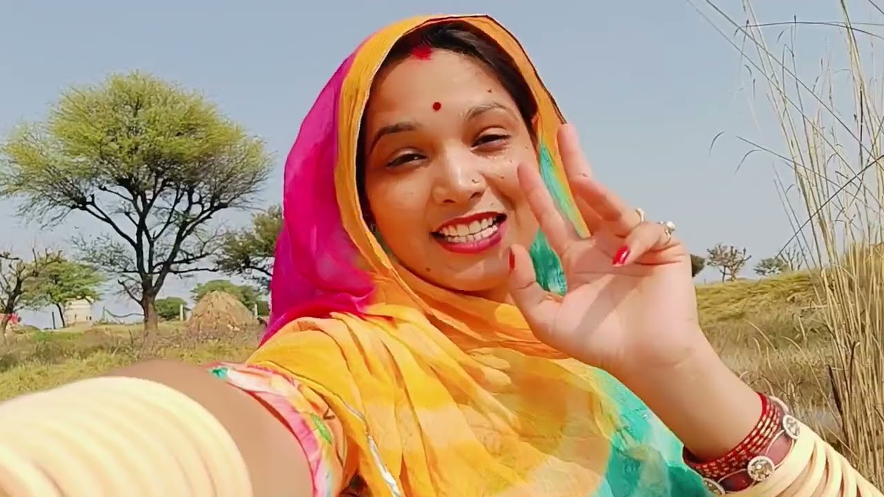 Ye kya h kheto ke bich😲