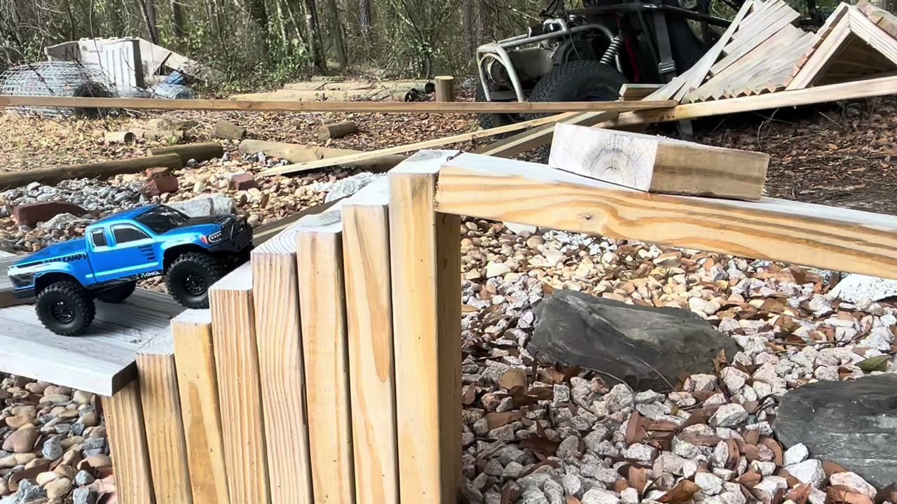 Scx24 Basecamp vs. Fcx24m Tacoma