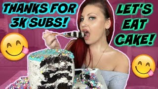 Hey y'all. today's eating show is a vegan cookies and cream layered
cake from sugar mama's bakery in austin, texas. also, i eat pink
champange cupcake! was...