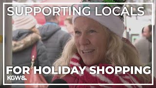 Last-minute shoppers choosing to go local this holiday season