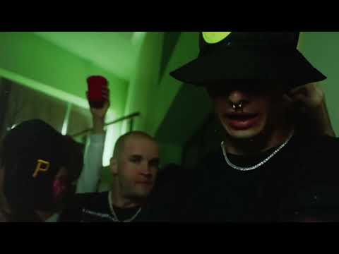 Смотреть клип Pop Smoke X Luciano X Obladaet - Pussycats