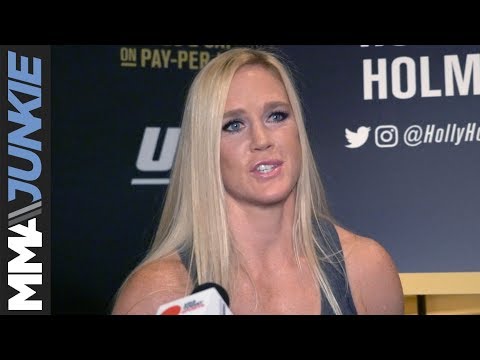 Wideo: Holly Holm Net Worth: Wiki, Żonaty, Rodzina, Ślub, Wynagrodzenie, Rodzeństwo