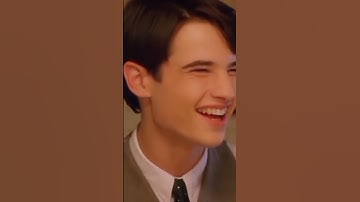 Tom Sturridge - how does this... turn into this?