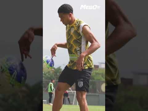 ⚽👟 ¡HACIENDO HABLAR A LA PECOSA! 🤩