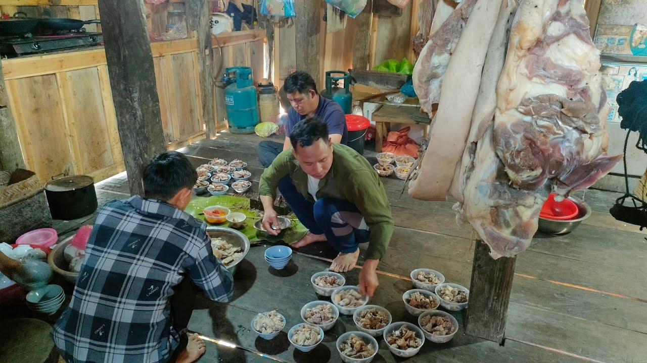 Đai tiệc chúc tết món lợn đen cáp nách chế toàn món ngon. Tài Hà Giang