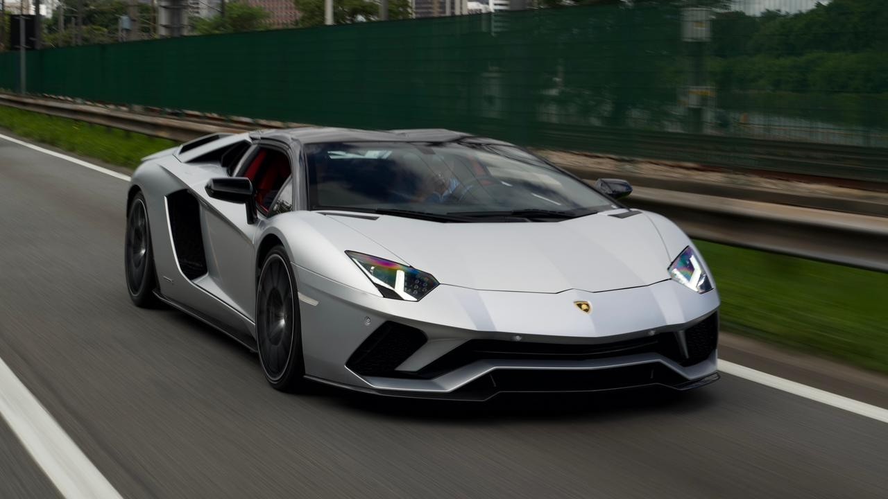 O V12 MAIS BRUTO DE SÃO PAULO! ACELERANDO FORTE Aventador S Única *João Vilkas*