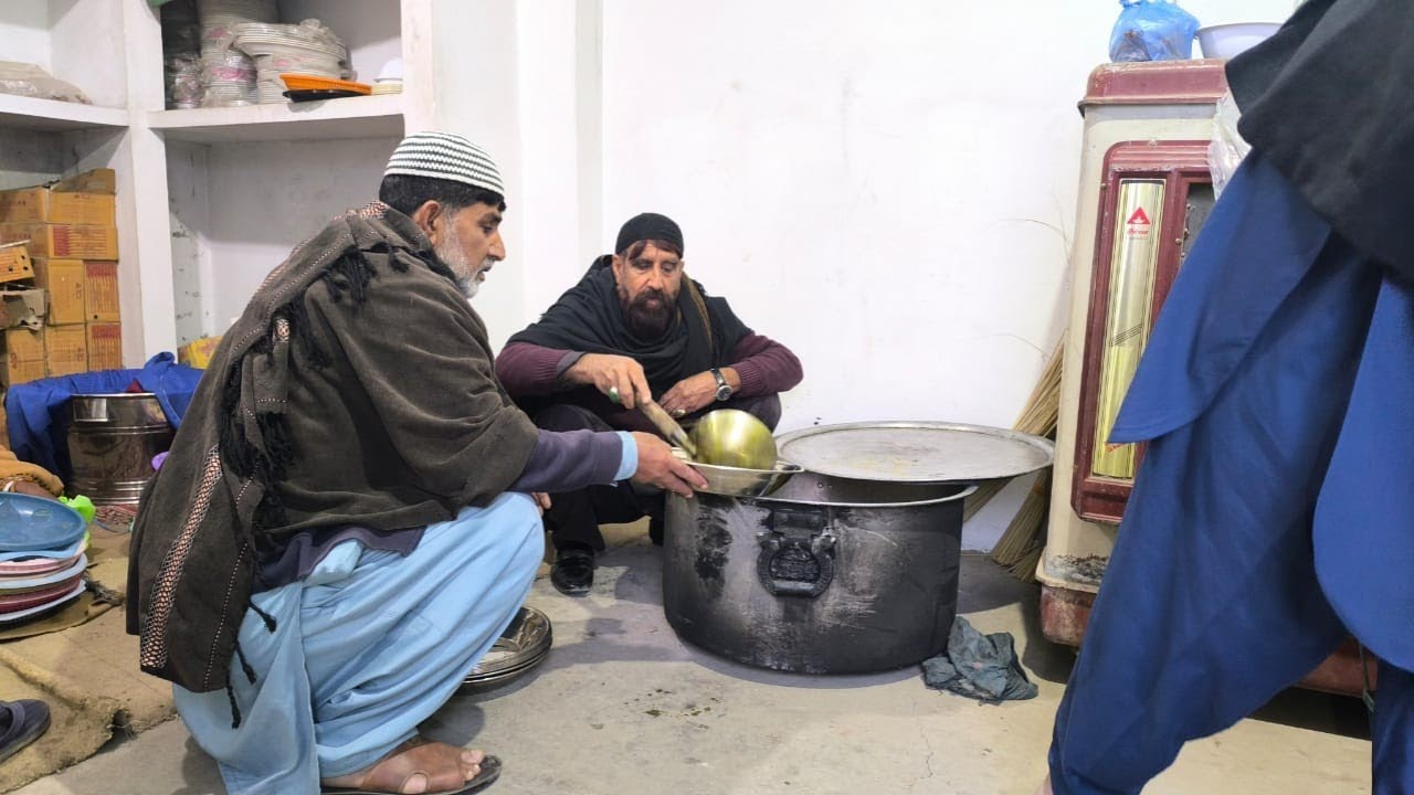 Mandi Mirpur Village ma Ramzan ki Iftari intezam khya Gya 2025
