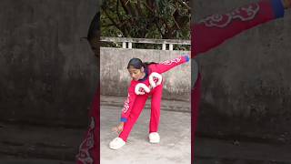 Bichhu Mein Rah Rahana Badi Jahrili Aankh Mare  deardeepti