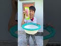 Cậu bé đáng thương may mắn có đồ ăn và kẹo #shorts