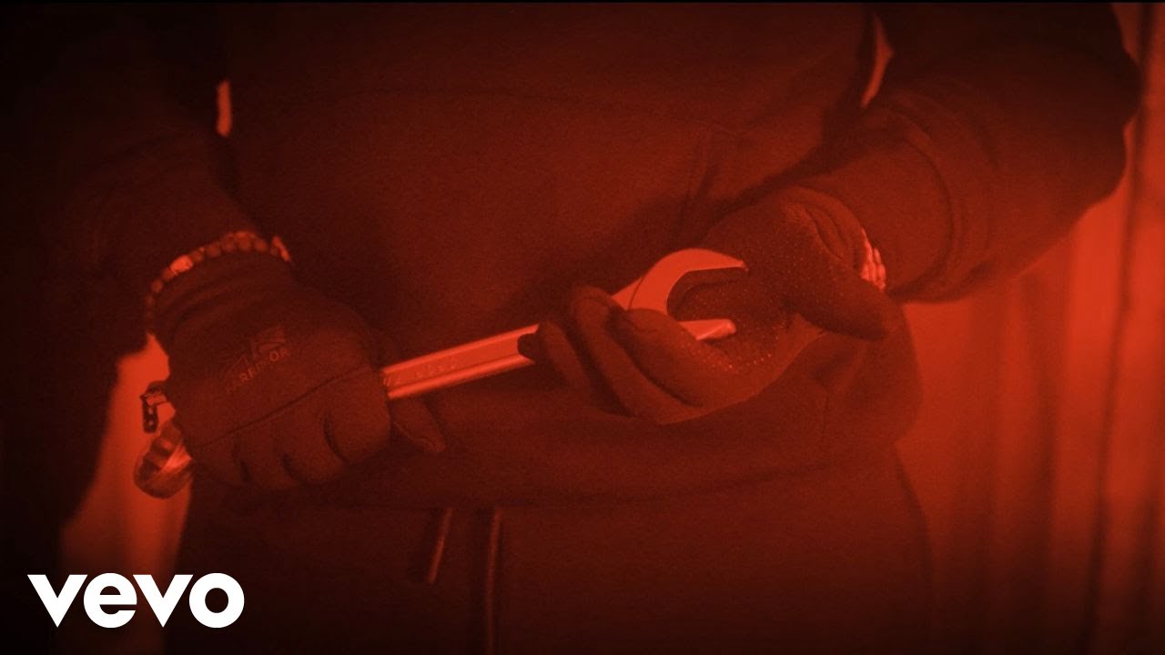 Enzo Kingston bwoy - Bad Up (Official Music Video)