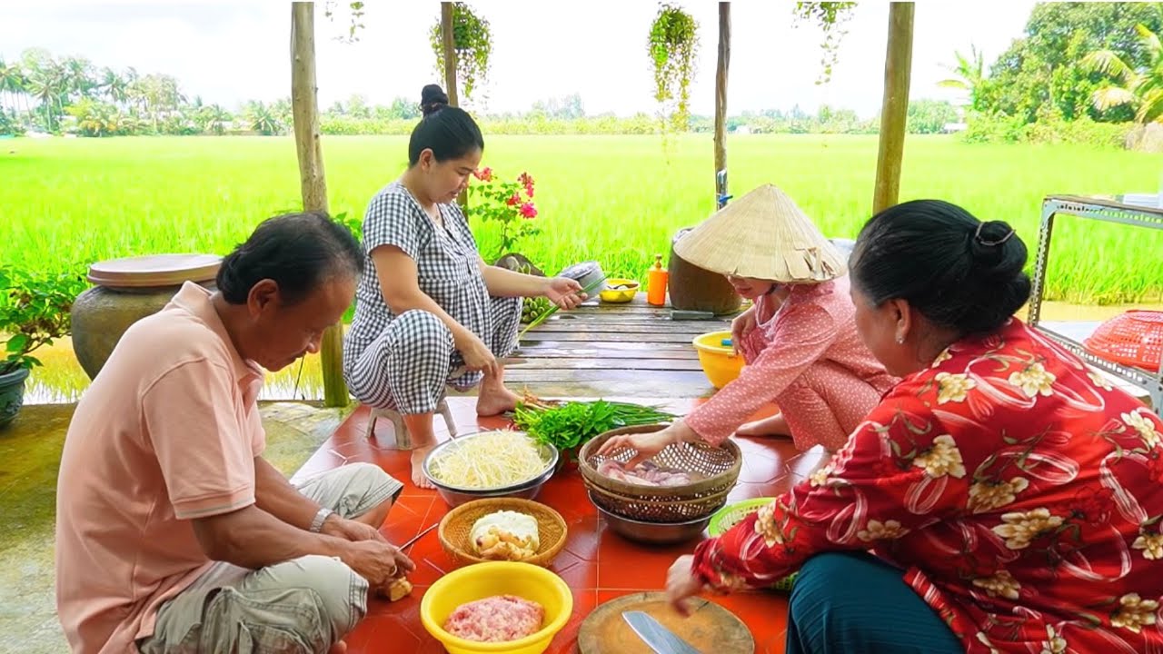 Thương Ngày Nắng Về • Cả Nhà Quây Quần Bên Bếp Củi Nấu Nồi Cháo Lòng Giải Cảm Sau Những Ngày Mưa