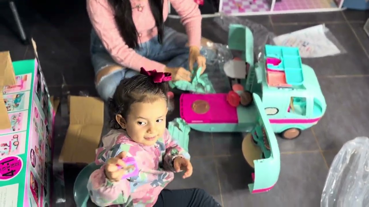 Bienvenidos a nuestro canal 💕 Unboxing LOL Camping