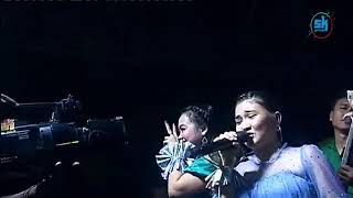 Menyulam Kain Yang Rapuh - Erika Syaulina ft Vela Zaladara (SK Group)