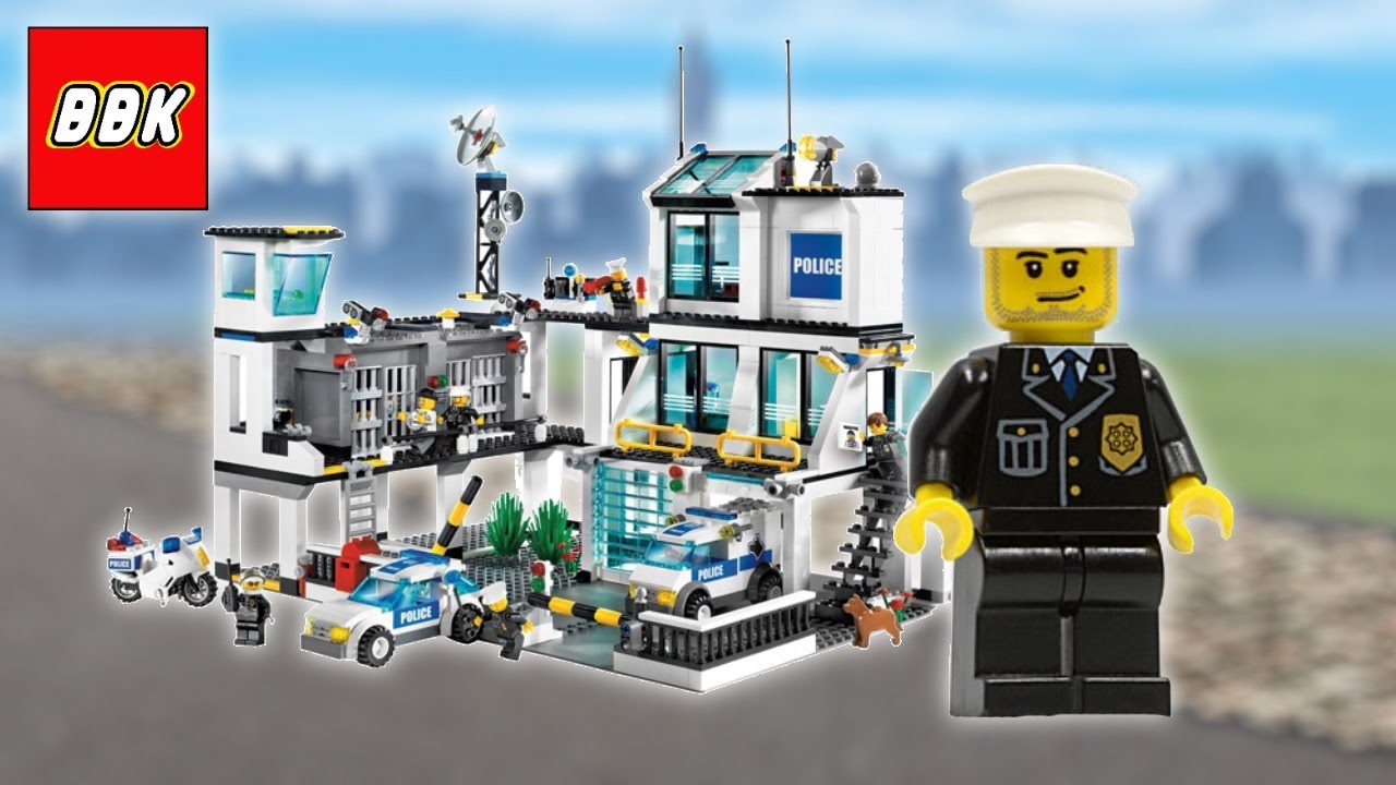 LEGO City Police Headquarters Set 7744 - US