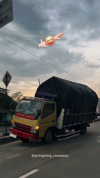Truk canter oleng