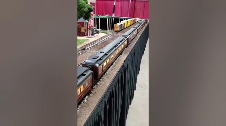 Running the Pennsy set at Amherst Railroad Hobby s...