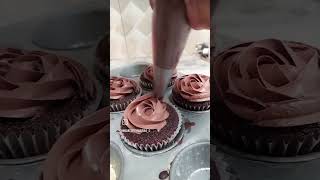 Chocolate Fudge cake with Chocolate ganache 🥹.....#baking
