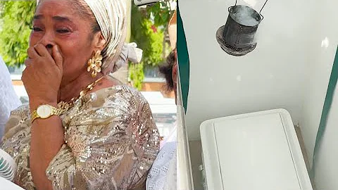 See What They Did To Yoruba Actress Remi Surutu's Mother's Casket As She Burst Into Tears.
