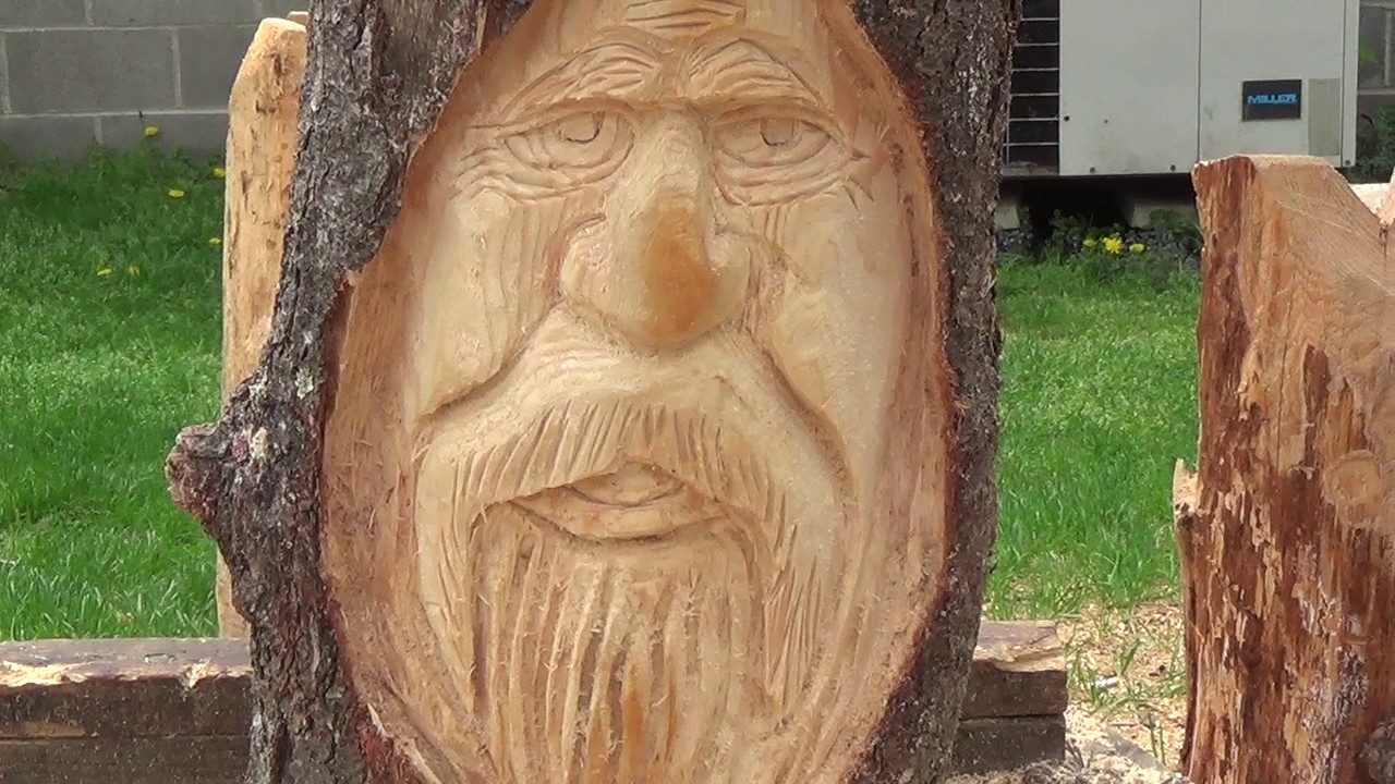 Wood Carving How to Chainsaw Carve a Face YouTube