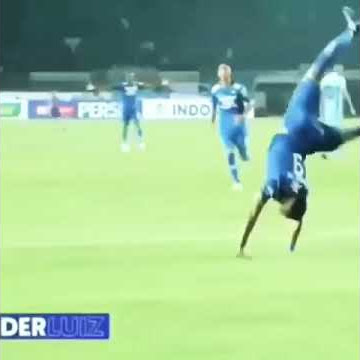 Selebrasi wander luiz balik bandung