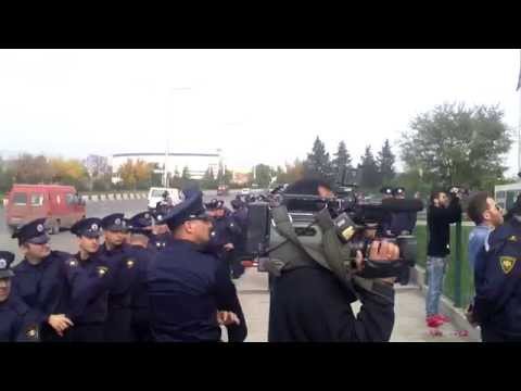 პოლიციის იმნი და \"ნაციონალური მოძრაობის\" ფოტო სესია