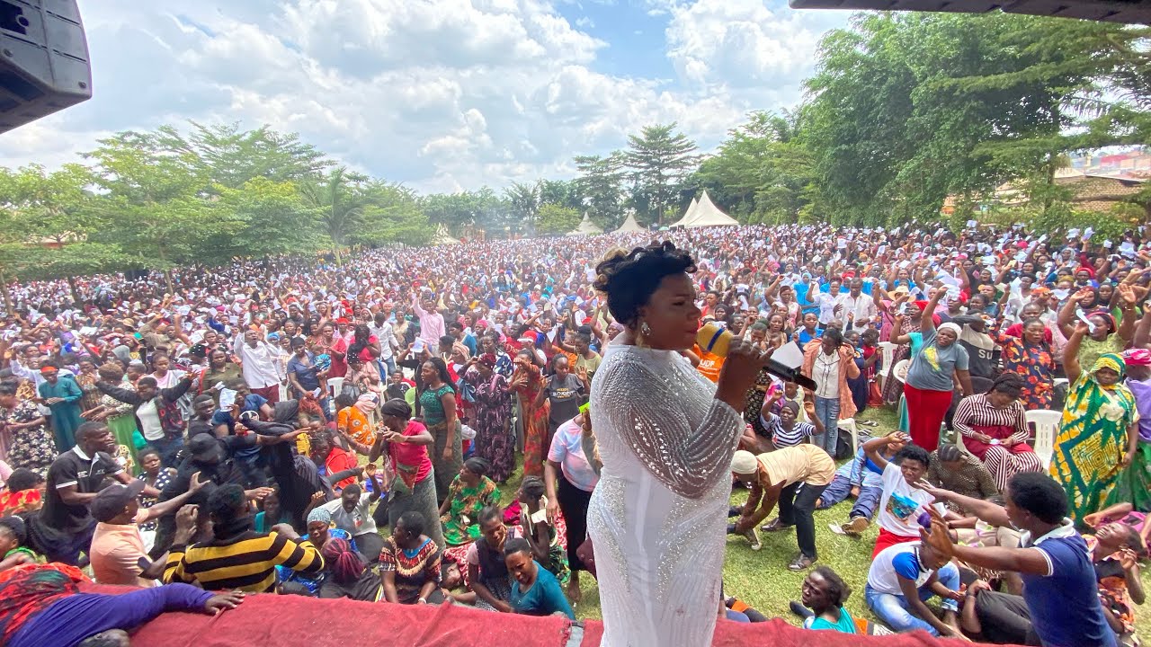 GANO AMANYI GA MULONGO TEGALOJJEKA OMUSOMO GWO'MULONGO BABIRYE SARAH KU ROYAL GARDENS