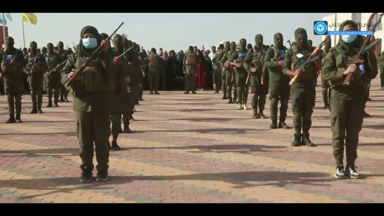 مراسيم تشييع جثمان الشهيد  أحمد الصاحي إلى مثواه الأخير في مقاطعة الطبقة