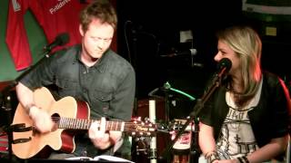 Fairground Attraction - Perfect (Acoustic cover by Lisa Behrens & Olof Brinck)
