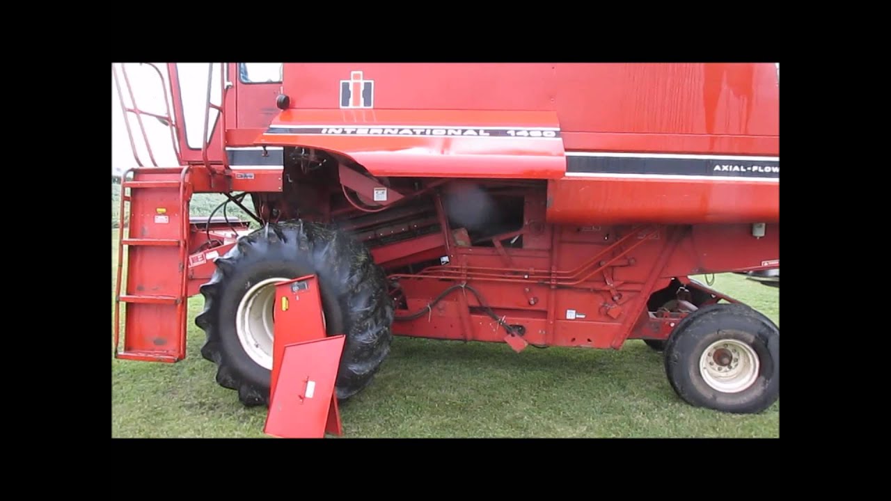 1981 International 1460 Axial Flow combine for sale sold at auction