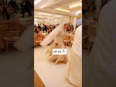 العروسة هربات من العرس اكسبلور Caftan 