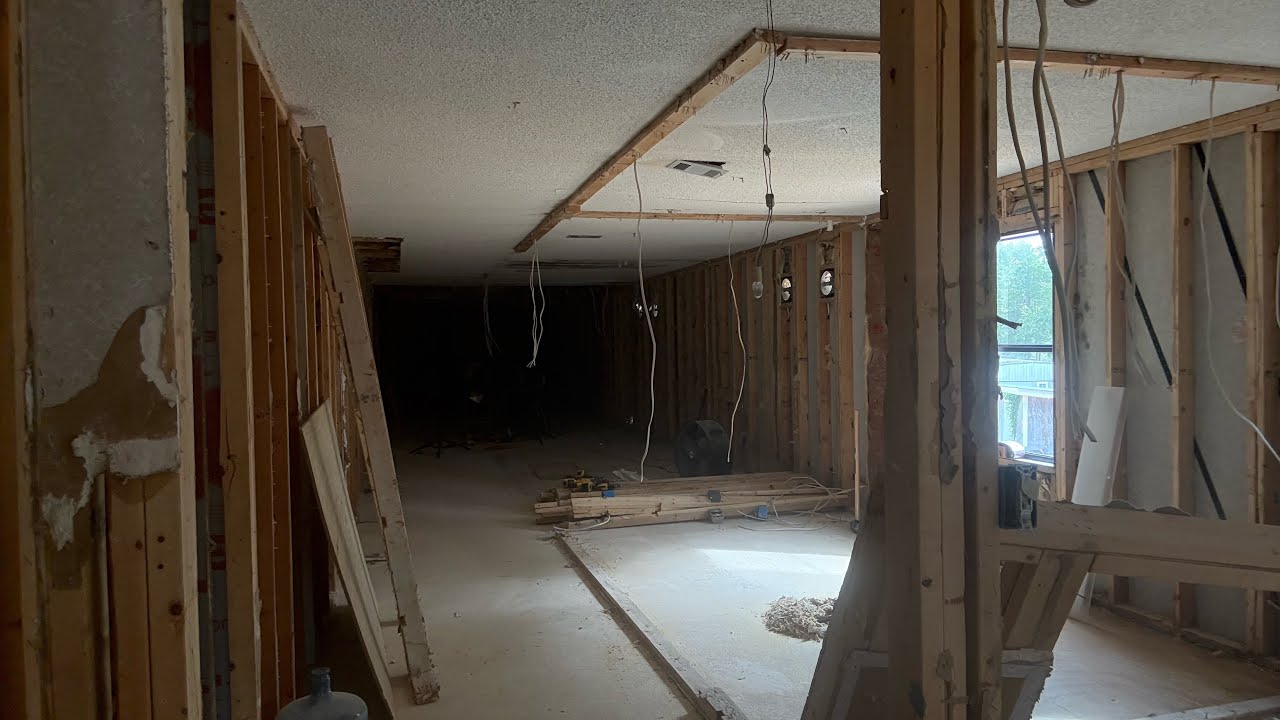 Снятие верхней и нижней плит/потолка. 