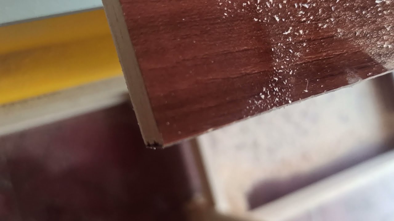 Cara potong tanpa merusak HPL yang sudah terlanjur ditempel pada multiplek/plywood/Blockmin