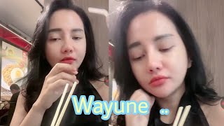 Lala widy makan ramen dan minum pil merah