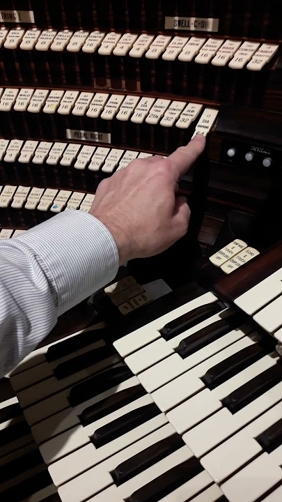 The sound of the world's deepest organ pipe! Boardwalk Hall 64 ft deepest Pipe Organ