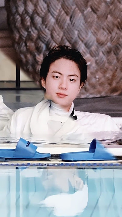 Fix kalian berdua emang setampan itu,bayangan di air aja tampan gtu🫵🏻😭 #bts #seokjin #taehyung #fyp