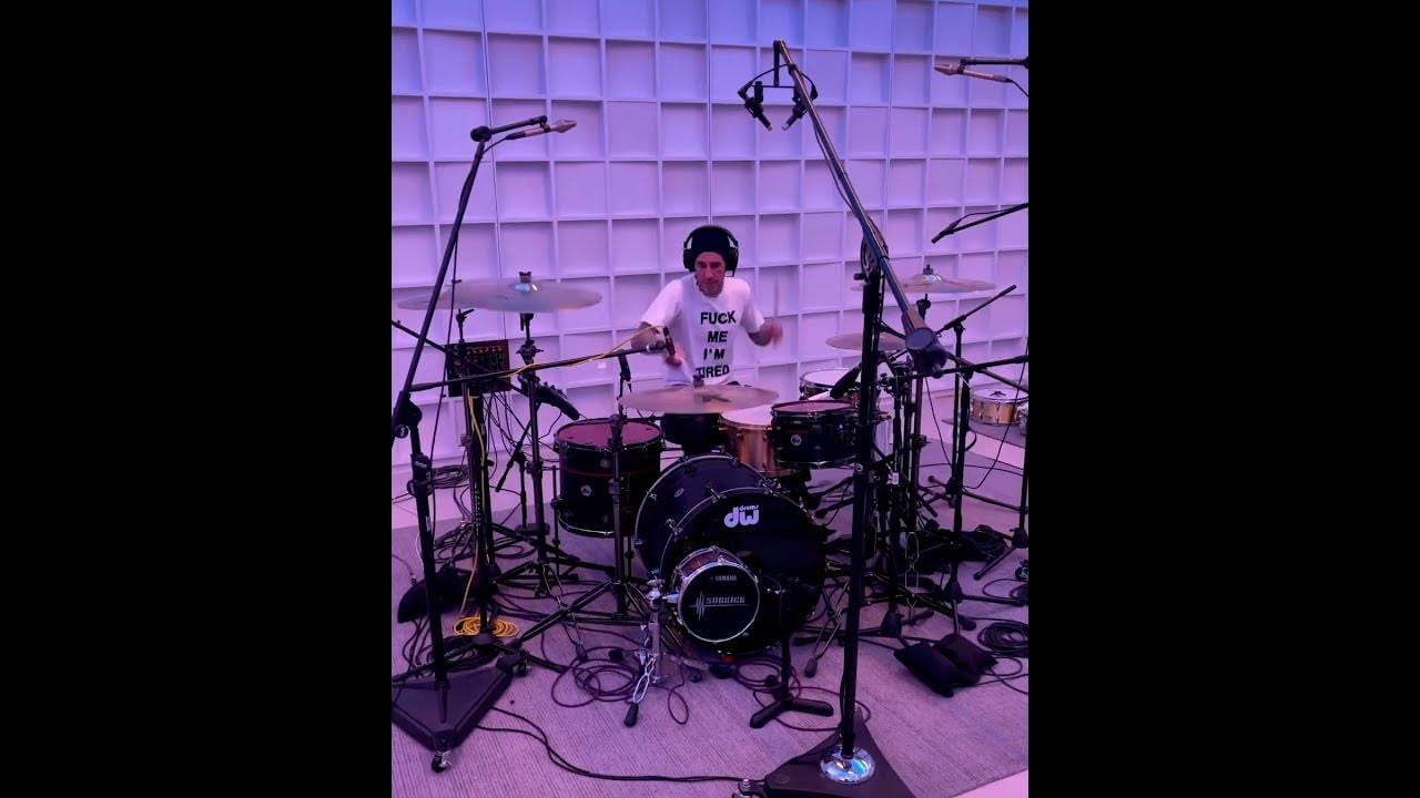 Travis Barker Playing drums Travis Barker Playing drums