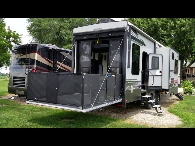 2018 Keystone Raptor 425ts Toy Hauler