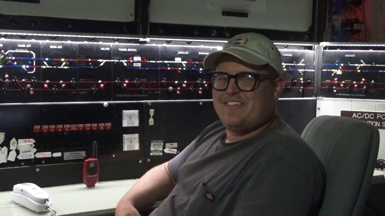 Here Comes a Train | CB&W Model Railroaders