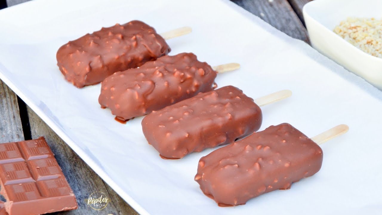 Glace vanille chocolat au lait éclats d'amande