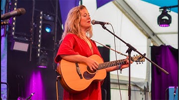 Sacred Sunday (live) - Leonie Bos