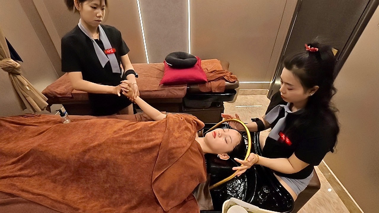 ASMR: 4 Hands Full Service Massage & Hair Wash at a Barbershop in Da Nang 🇻🇳