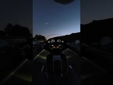 Nothing beats a late night cruise! ✨ @antcast78 (IG) #MakeLifeARide #BMWR18B #Soulfuel #BMWMotorrad