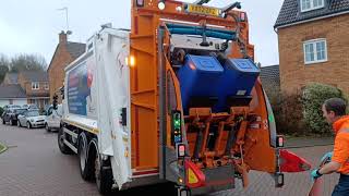 Christmas And New Year Clearup Dennis Elite Olympus Bin Lorry On Mixed Recycling, Zfz