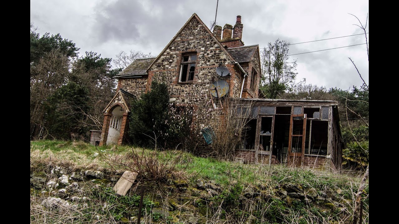 Abandoned double murder house (John Lowe ) YouTube