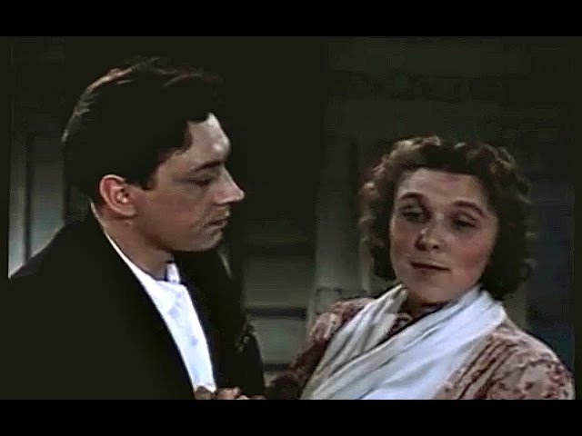 Mira Вера Васильева "На крылечке твоём" - Фильм "Свадьба с приданым" en YouTube Mira Вера Васильева "На крылечке твоём" - Фильм "Свадьба с приданым" en YouTube