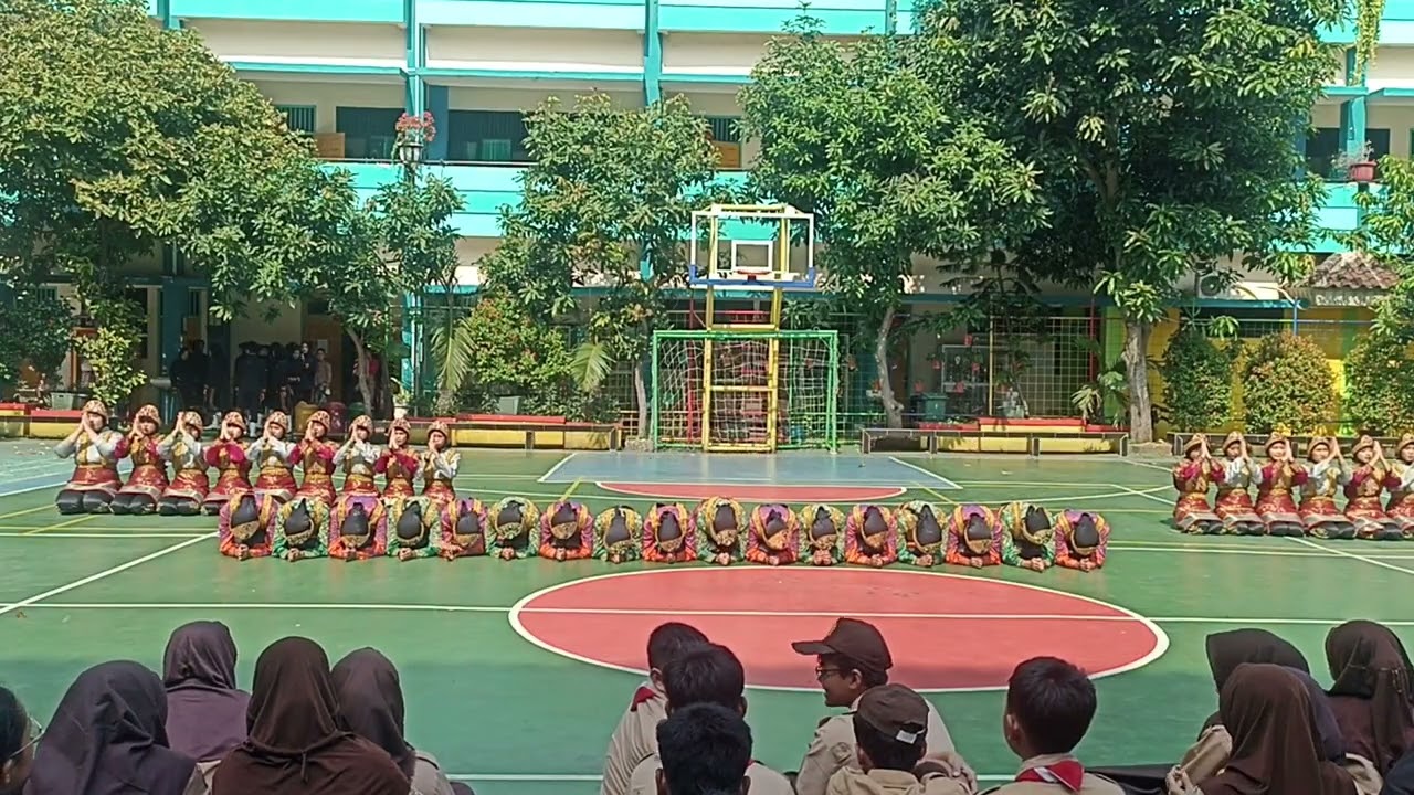 Penampilan Tari Saman SMPN 108 Jakarta