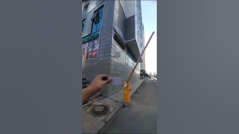 High Performance RFID Long Range Card Reader and Gate Barrier Demonstration Video - ParkinglprDZ701