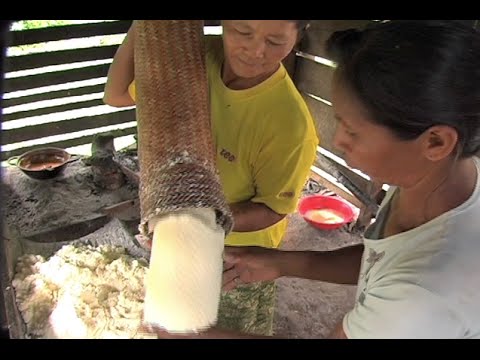 making-cassareep-in-guyana