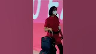 Pramugari Wings Air Dan Suara Panggilan Di Bandara